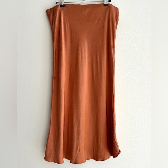 Socialite Terracotta/Pumpkin Orange Silky Bias Cut Midi Slit Skirt, Size XL - Picture 12 of 16
